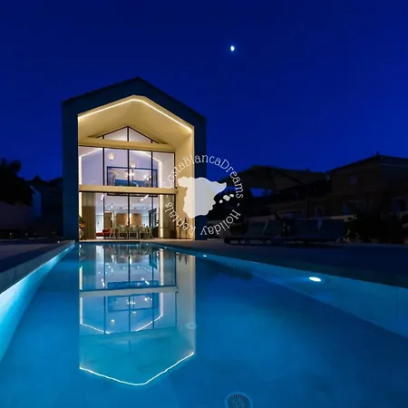 Villa Galaxy
